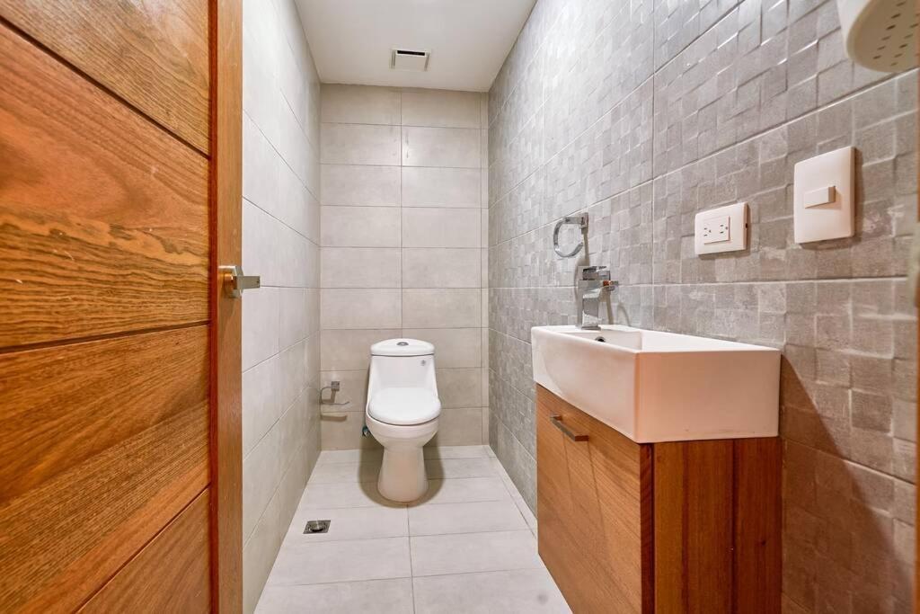 Escape Apartments, Balcony, Pool, Gym & Spa In La Julia ซานโตโดมิงโก ภายนอก รูปภาพ